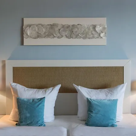 Mein Strandhaus - Hotel, Restaurant & Schwimmbad מלון טימנדורפר שטרנד