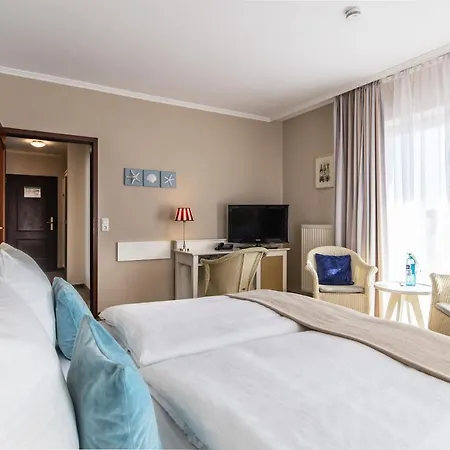 Mein Strandhaus - Hotel, Restaurant & Schwimmbad Тиммендорфер-Штранд