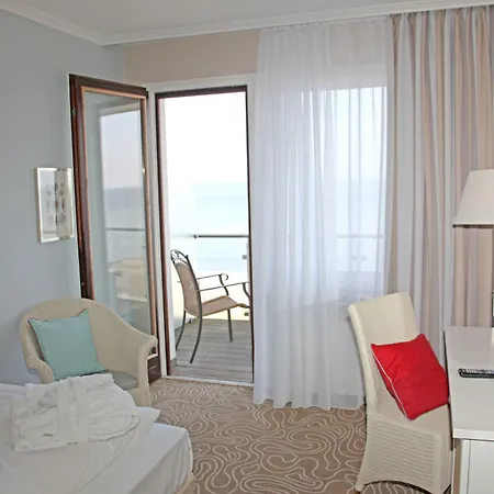 Mein Strandhaus - Hotel, Restaurant & Schwimmbad 酒店 4*