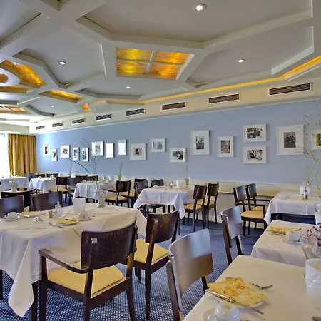 Mein Strandhaus - Hotel, Restaurant & Schwimmbad מלון 4*