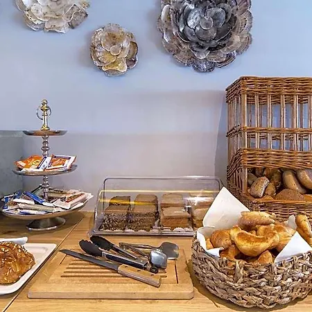 Mein Strandhaus - Hotel, Restaurant & Schwimmbad Отель Тиммендорфер-Штранд