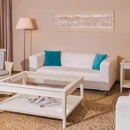 Mein Strandhaus - Hotel, Restaurant & Schwimmbad מלון 4*