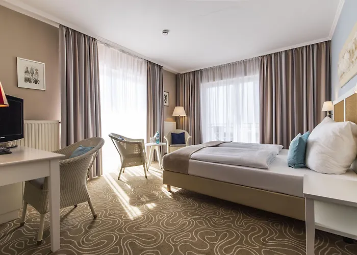 Hotell Mein Strandhaus - Hotel, Restaurant & Schwimmbad Timmendorfer Strand